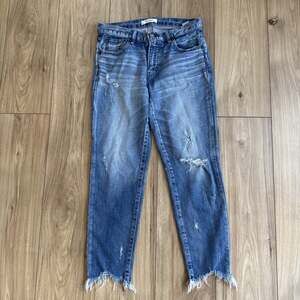 MOUSSY VINTAGE Howa Jeans Womens SZ 28 Distressed Raw Hem Tapered Leg Japan Made